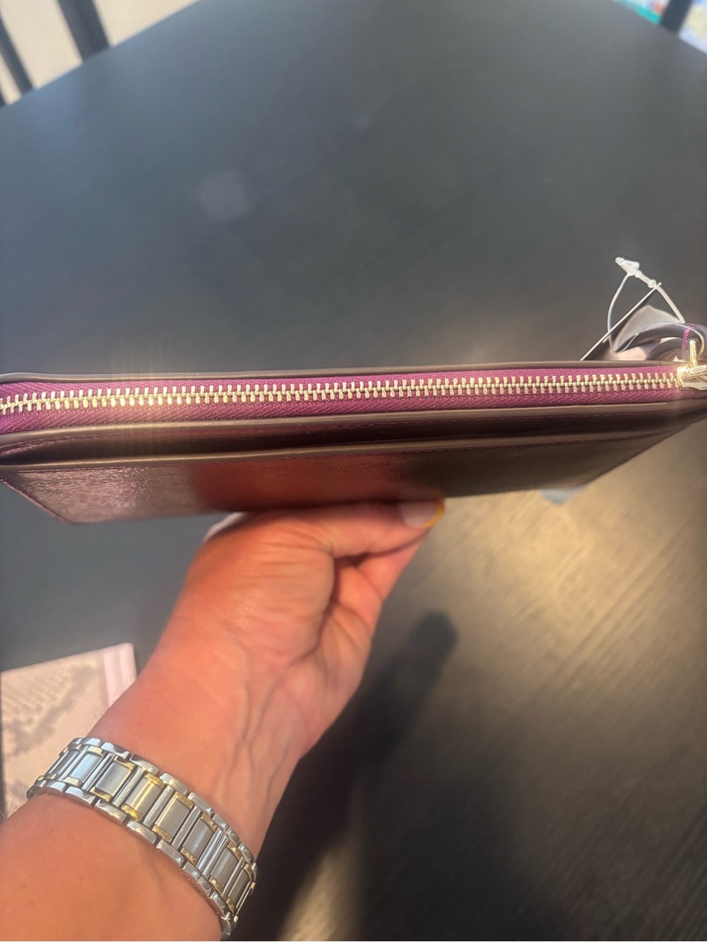kate spade metallic fuchsia zip-around wallet with gold logo - Picture 3 of 8